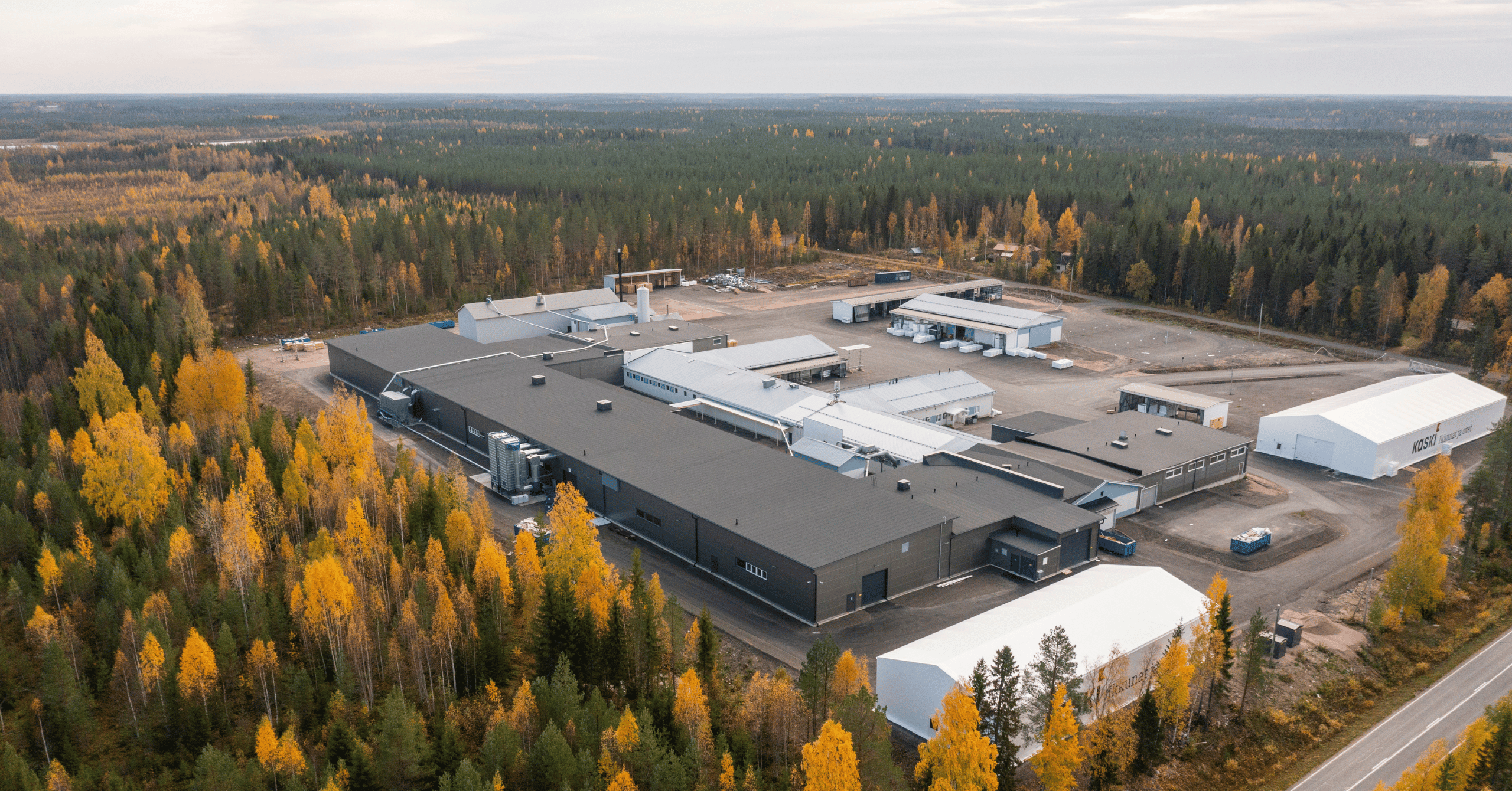 LapWall teollisuushallin elementointi