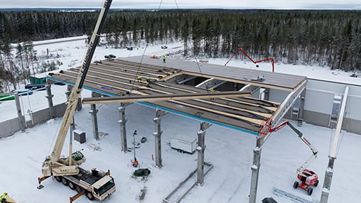 LapWallin referenssi teollisuushalli (2)