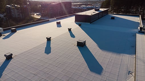 LapWallin referenssikohde  Autotarvike (1)