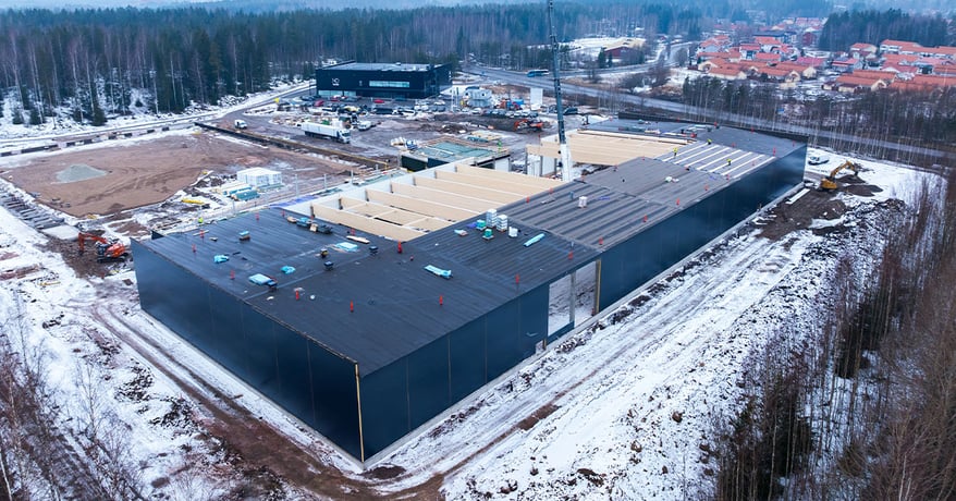 LapWall toimitti lämpimät kattoelementit Kerava-Sipoo liikuntahalleihin.