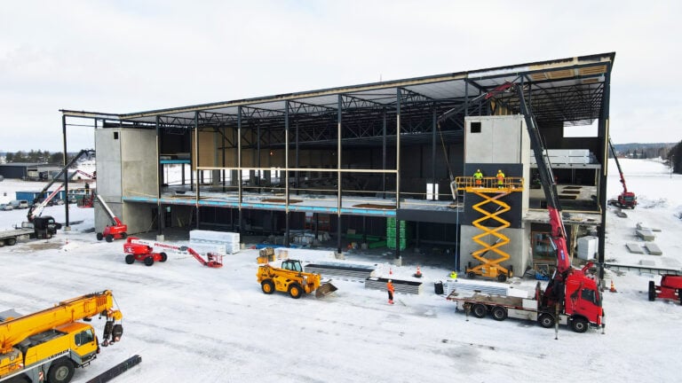 lapwall-IKH-Areena-Asennustyö